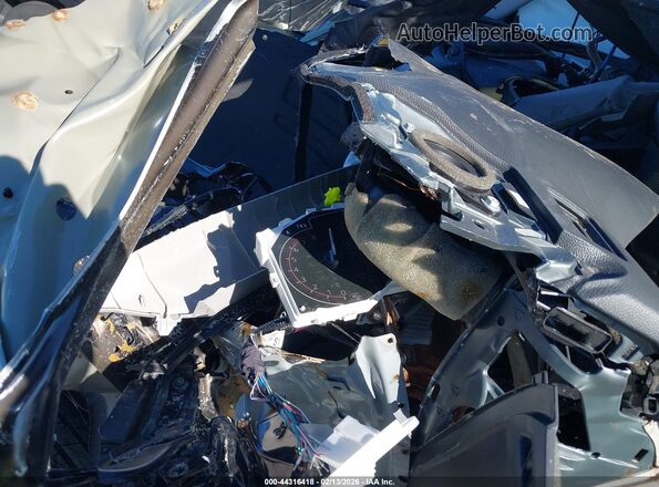 2T3P1RFV4SW614714 2025 TOYOTA LE Black Հետևի նստատեղերի տեսք