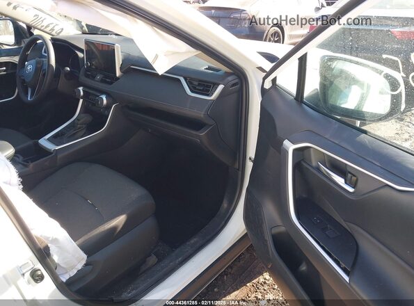 2T3P1RFV5PC330520 2023 TOYOTA LE White წინა სალონის ხედი