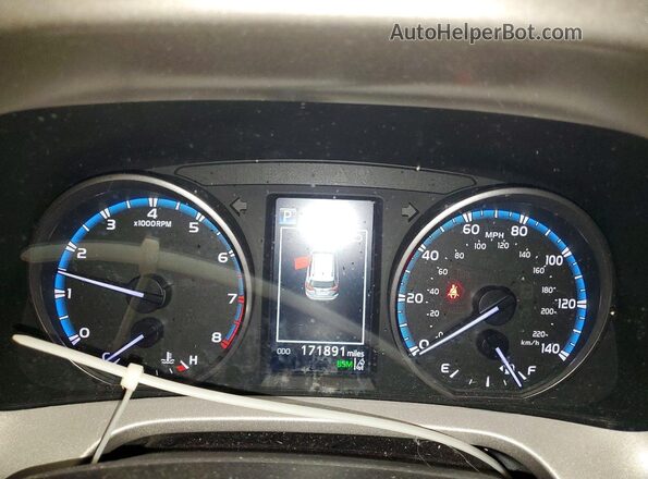 2T3RFREV1JW824472 2018 TOYOTA RAV4 Черный Вид щитка приборов