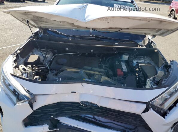 2T3W1RFV3KC023657 2019 TOYOTA LE White Вид підкапотного простору