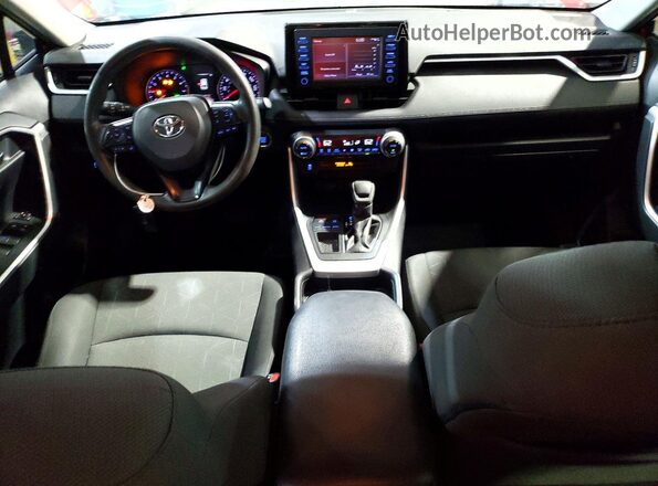 2T3W1RFV7KW010179 2019 TOYOTA LE Burgundy Вид панелі приладів
