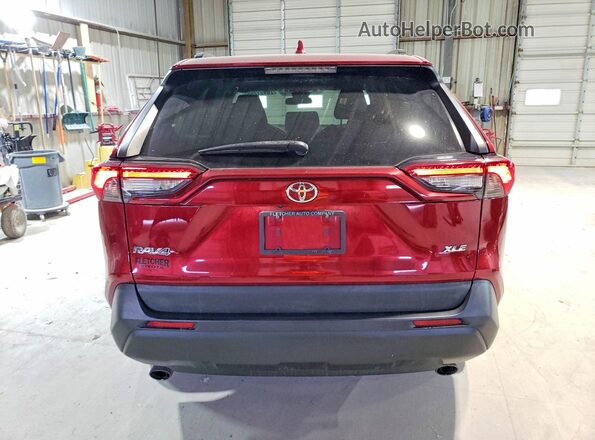 2T3W1RFV7KW010179 2019 TOYOTA LE Burgundy Вид ззаду