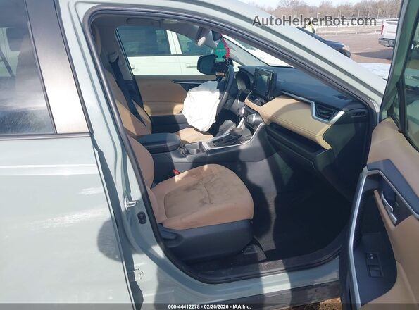 2T3W1RFV7KW031016 2019 TOYOTA LE Зеленый Вид салона спереди