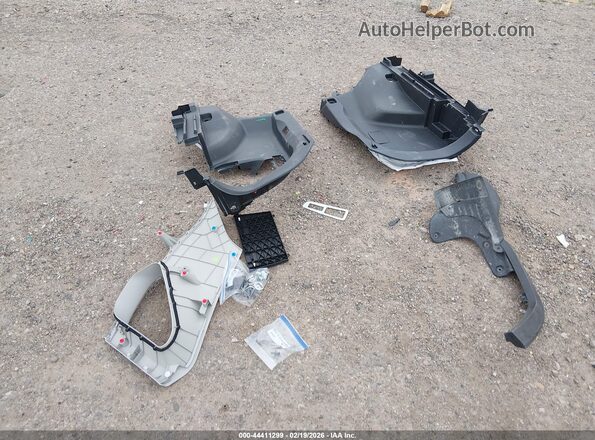 2T3W1RFV8RC263314 2024 TOYOTA LE Black 