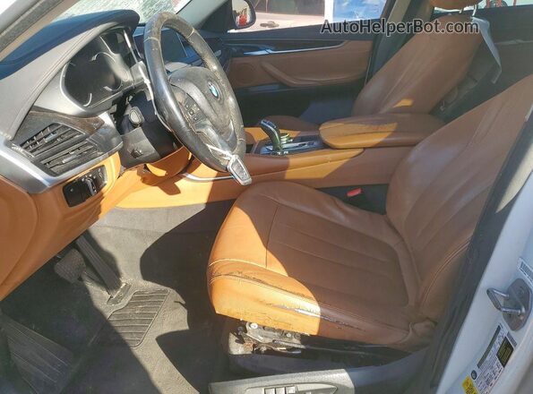 5UXKU0C50G0F92144 2016 BMW X6 White Widok deski rozdzielczej