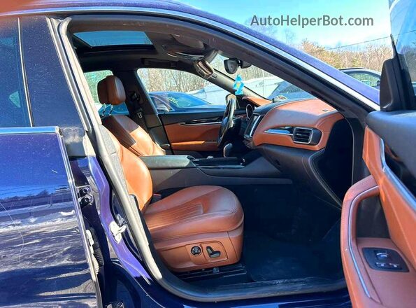 ZN661XUA7JX288447 2018 MASERATI LEVANTE Синий 