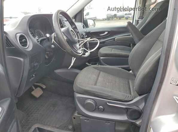 WD4PG2EE8H3222408 2017 MERCEDES-BENZ METRIS Серебряный 