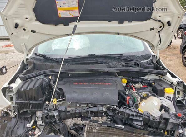 ZFBCFYAB4JP672424 2018 FIAT 500X White Vista de la etiqueta del VIN