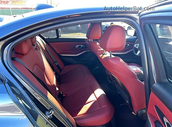 3MW5U7J03N8C59030 2022 BMW M3 Угольный Вид салона спереди