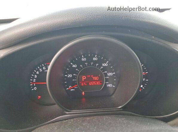 KNDJN2A26J7570529 2018 KIA SOUL Black 