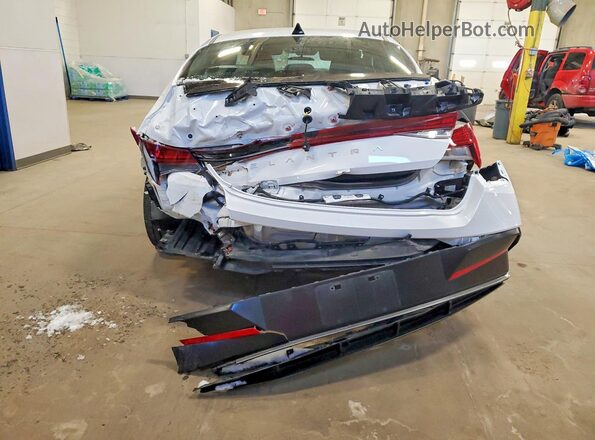 KMHLS4DG7SU988021 2025 HYUNDAI ELANTRA White Front interior view
