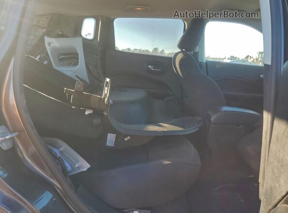 3C4NJCAB8KT726733 2019 JEEP COMPASS Silver 