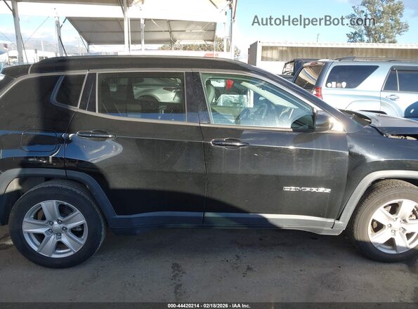 3C4NJCBB3NT214252 2022 JEEP COMPASS Черный Вид задней части салона