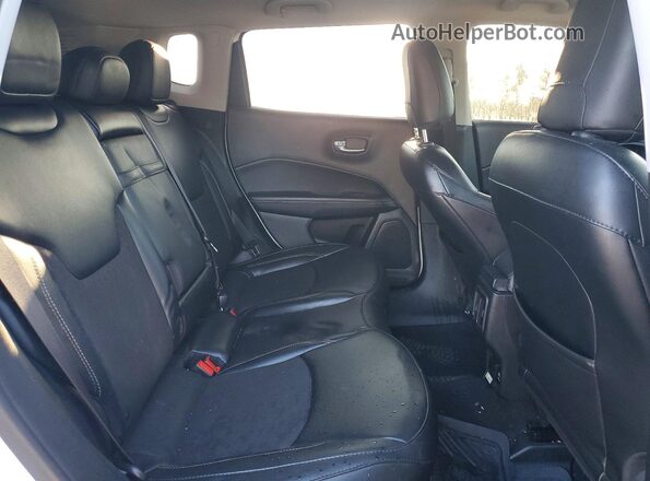 3C4NJCBB9KT809747 2019 JEEP COMPASS White უკანა სალონის ხედი