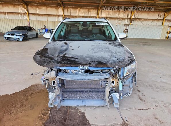 3C4NJDBB0KT650705 2019 JEEP COMPASS White Դիմացի տեսք