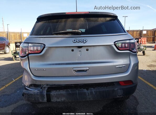 3C4NJDBB9JT168345 2018 JEEP COMPASS Gray 