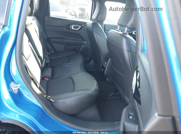 3C4NJDBN0TT159708 2026 JEEP COMPASS Blue Вид наклейки з VIN-кодом