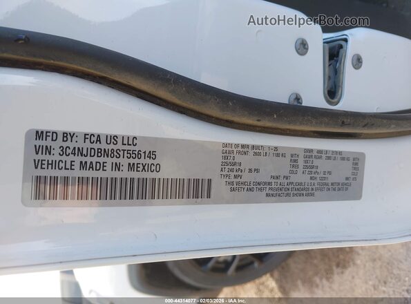 3C4NJDBN8ST556145 2025 JEEP COMPASS White Vista del compartimento del motor