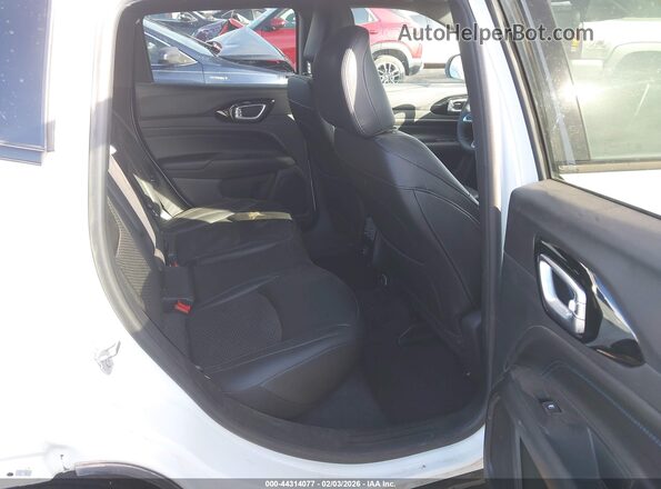 3C4NJDBN8ST556145 2025 JEEP COMPASS White Vista de la etiqueta del VIN