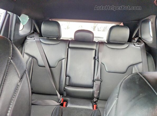 3C4NJDBN9PT561748 2023 JEEP COMPASS White Vista de los asientos traseros