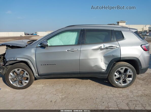 3C4NJDCB2MT515307 2021 JEEP COMPASS Silver Rear interior view
