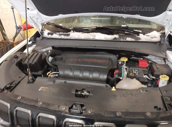 3C4NJDCB7NT203288 2022 JEEP COMPASS Белый Вид сзади