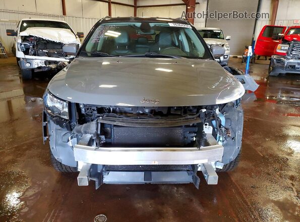 3C4NJDCB8KT673907 2019 JEEP COMPASS Silver 