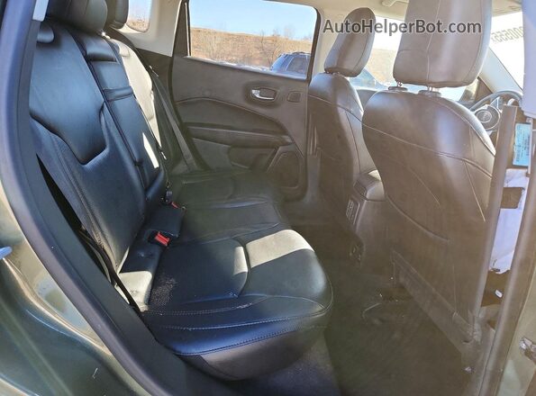 3C4NJDCB9JT264846 2018 JEEP COMPASS Зеленый Вид задней части салона