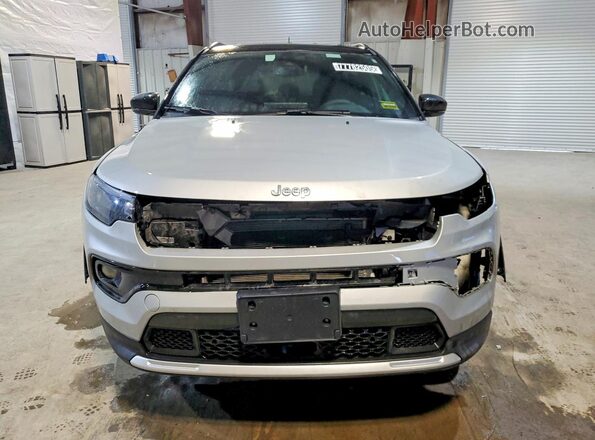 3C4NJDCN6ST605535 2025 JEEP COMPASS Silver Front view