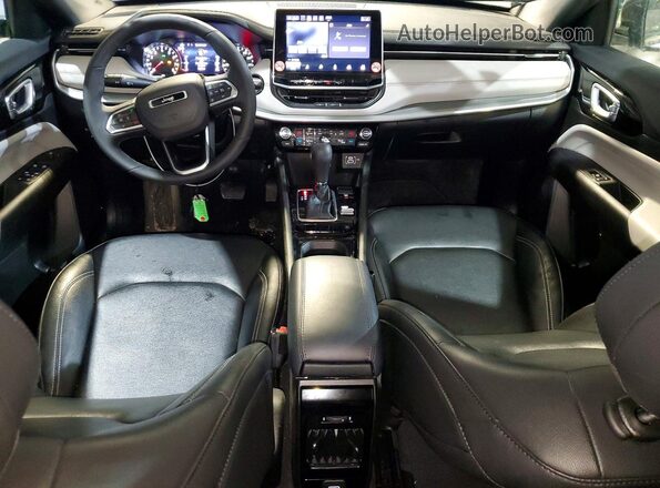 3C4NJDCN6ST605535 2025 JEEP COMPASS Silver Dashboard view