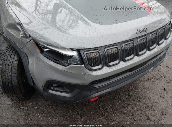 3C4NJDDB2NT157562 2022 JEEP COMPASS Gray Front view