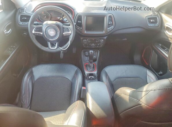 3C4NJDDB6MT574374 2021 JEEP COMPASS Red Widok deski rozdzielczej
