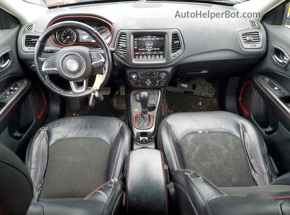 3C4NJDDBXLT203314 2020 JEEP COMPASS Blue Dashboard view