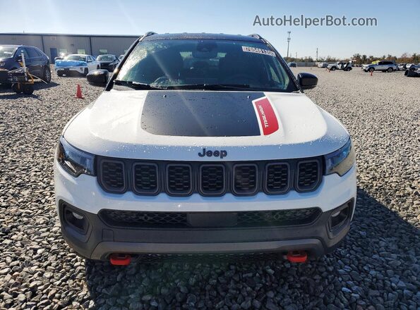 3C4NJDDN7TT186191 2026 JEEP COMPASS White Widok z przodu