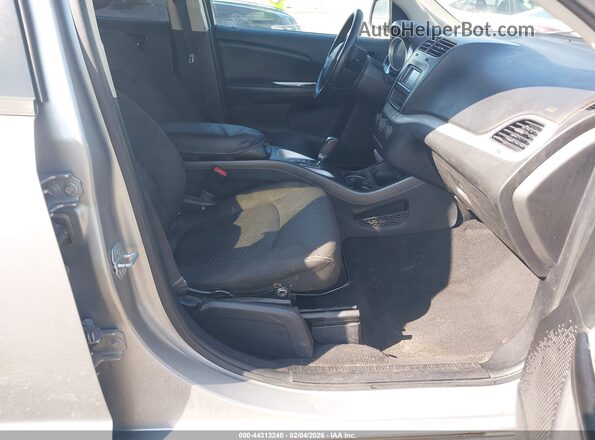 3C4PDCBB6KT798836 2019 DODGE JOURNEY Silver Widok wnętrza z przodu