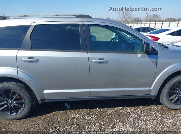 3C4PDCBB6KT798836 2019 DODGE JOURNEY Silver Widok wnętrza z tyłu