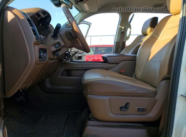 3C63R3FL1RG109685 2024 RAM 3500 White Front interior view
