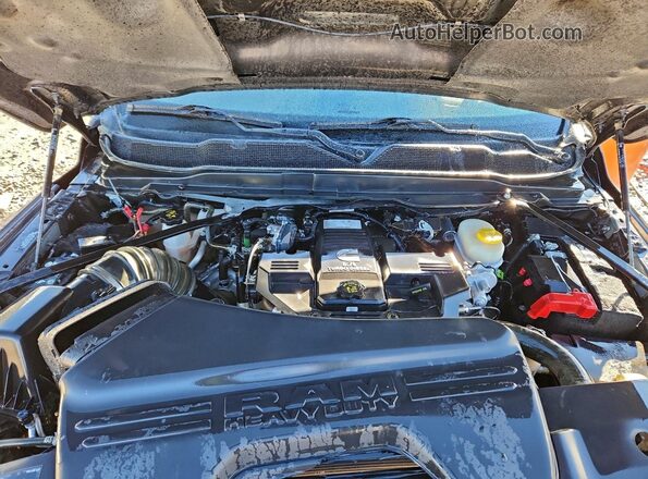 3C63R3JL0PG644902 2023 RAM 3500 Gray უკანა სალონის ხედი