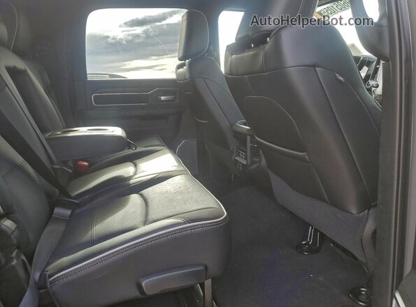 3C63R3ML9TG159311 2026 RAM 3500 Gray Widok tylnych siedzeń