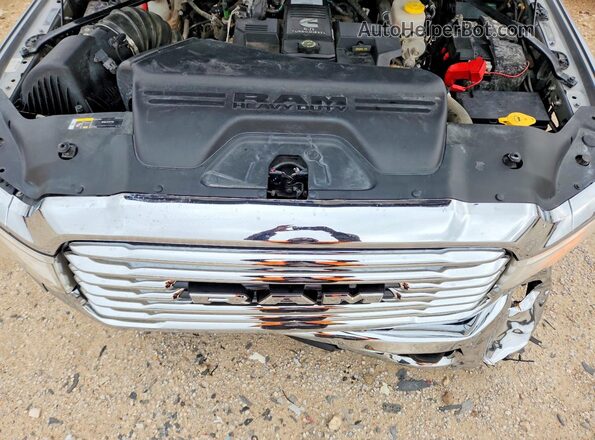 3C63RRAL0LG128651 2020 RAM 3500 Серый Вид задней части салона