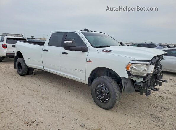 3C63RRHL2RG272698 2024 RAM 3500 White Front right