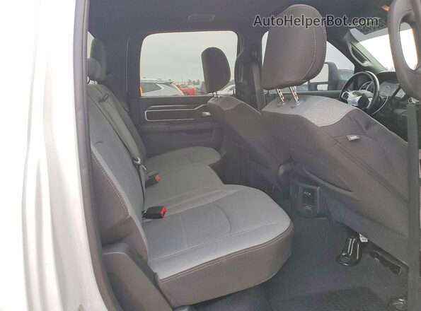 3C63RRHL2RG272698 2024 RAM 3500 White Rear seats view