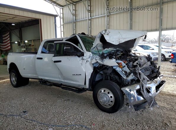 3C63RRHL6RG393749 2024 RAM 3500 White Front right
