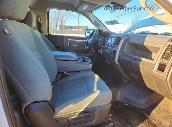 3C6JR6DTXHG706795 2017 RAM 1500 White 
