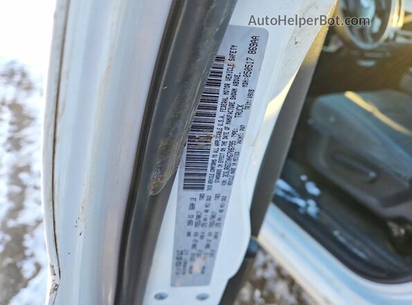 3C6JR6DTXHG706795 2017 RAM 1500 White 