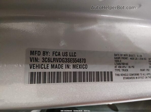 3C6LRVDG3SE554870 2025 RAM PROMASTER 2500 Silver Engine compartment view