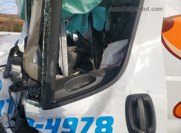 3C6LRVDG6SE528537 2025 RAM PROMASTER White 