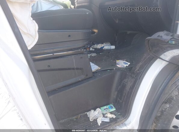 3C6LRVNG7ME516186 2021 RAM PROMASTER 1500 White Սալոնի հետևի տեսք
