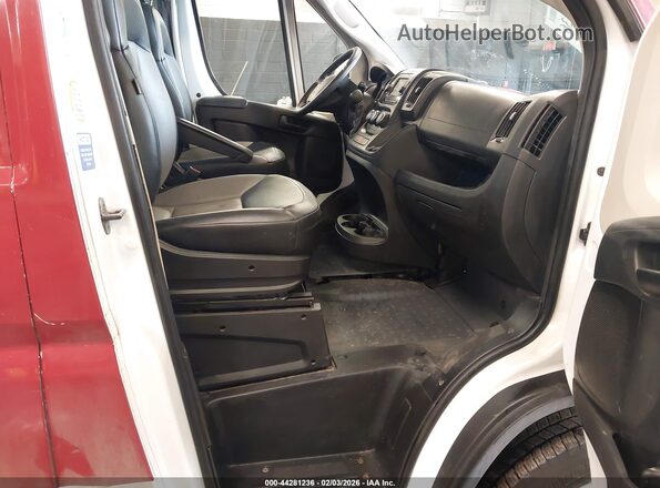 3C6LRVVG0ME577105 2021 RAM PROMASTER 2500 Red Front interior view