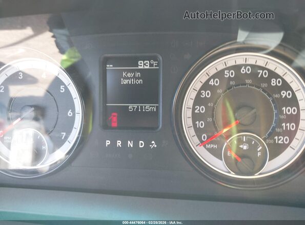 3C6RR7KG3NG375617 2022 RAM 1500 CLASSIC White Widok tylnych siedzeń